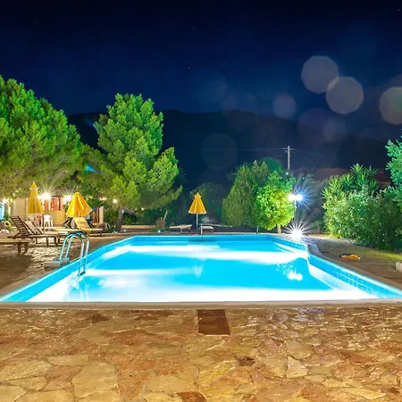 Pegasus Hotel Karavados